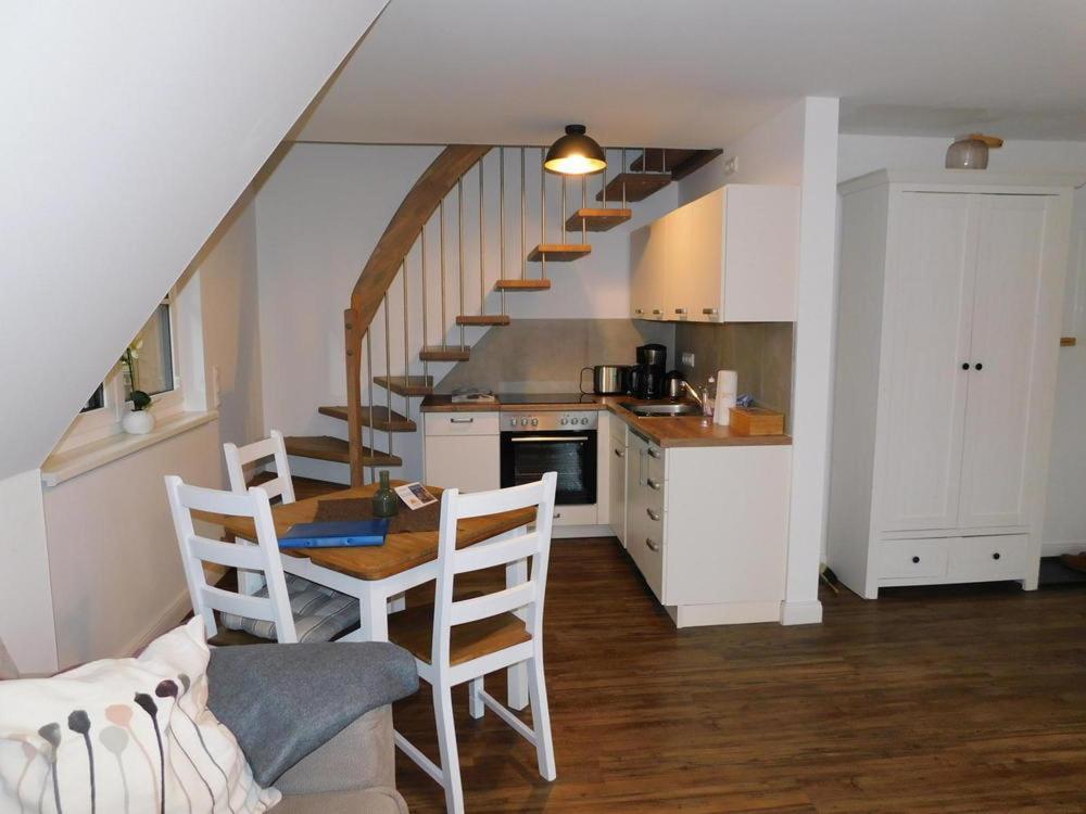 Darsser Strandgut - Haus Ahrenshooper Holz Eksteriør billede