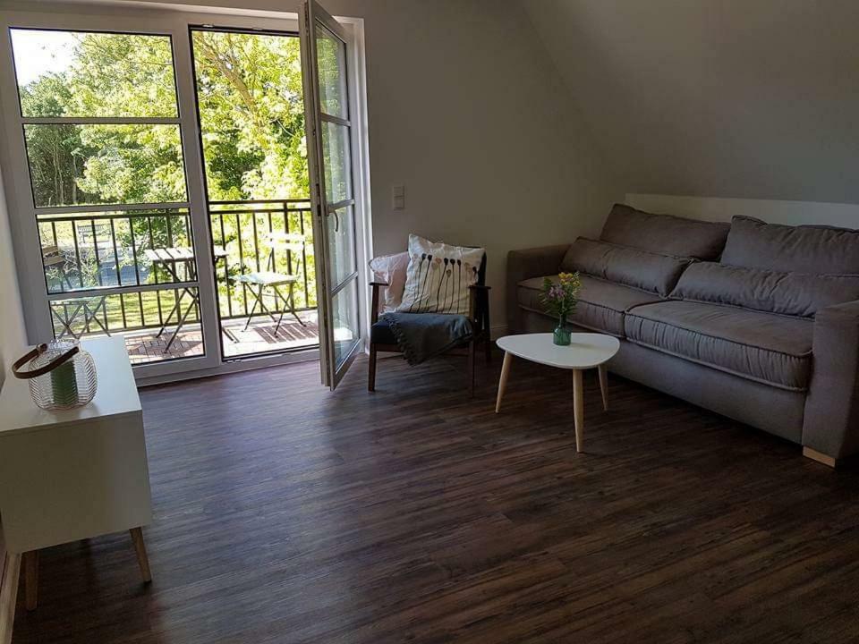 Darsser Strandgut - Haus Ahrenshooper Holz Eksteriør billede