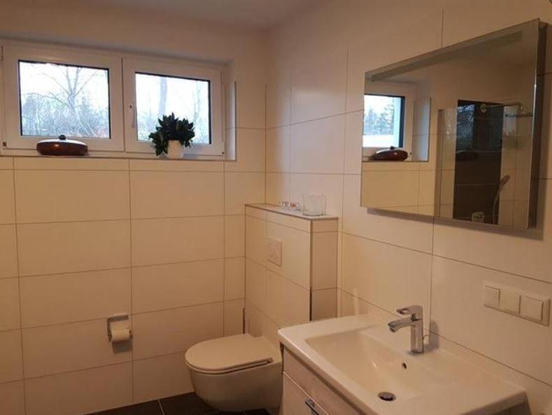 Darsser Strandgut - Haus Ahrenshooper Holz Eksteriør billede